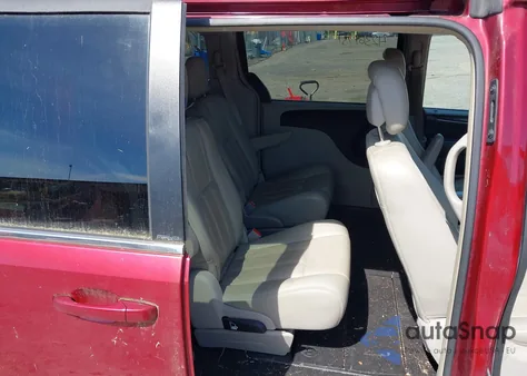 2012 Chrysler Town & Country Touring z USA, uszkodzony, nr VIN 2C4RC1BG0CR187331